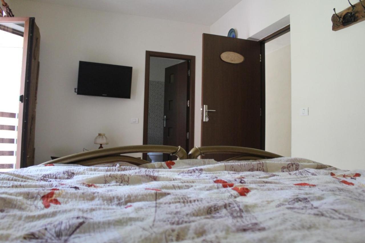 Havva Hotel Calimanesti Luaran gambar