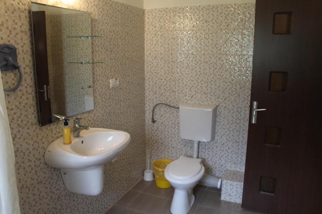 Havva Hotel Calimanesti Luaran gambar