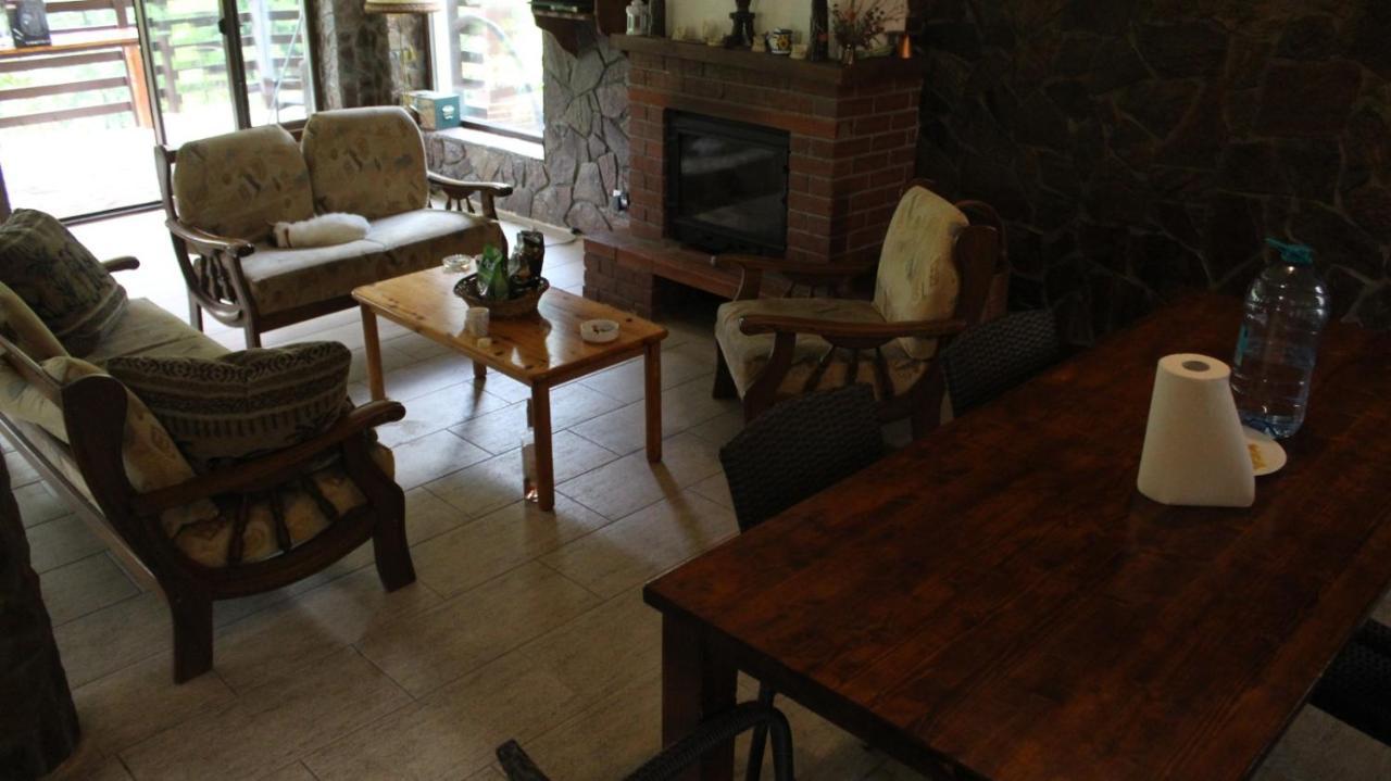 Havva Hotel Calimanesti Luaran gambar