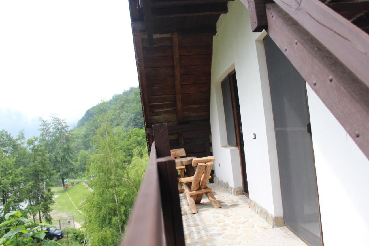 Havva Hotel Calimanesti Luaran gambar